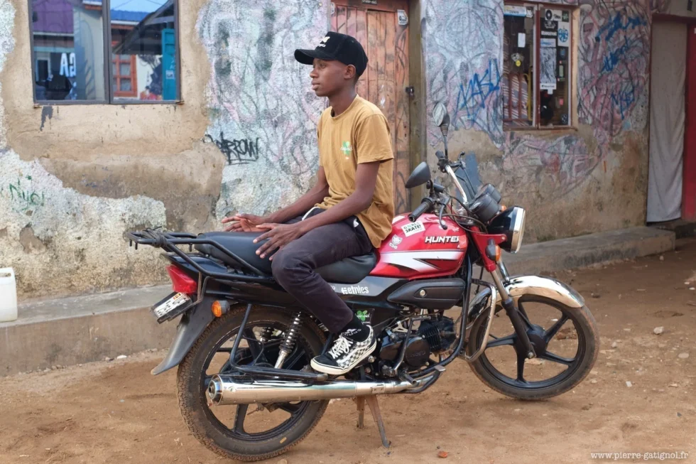 Scène de tournage en Ouganda